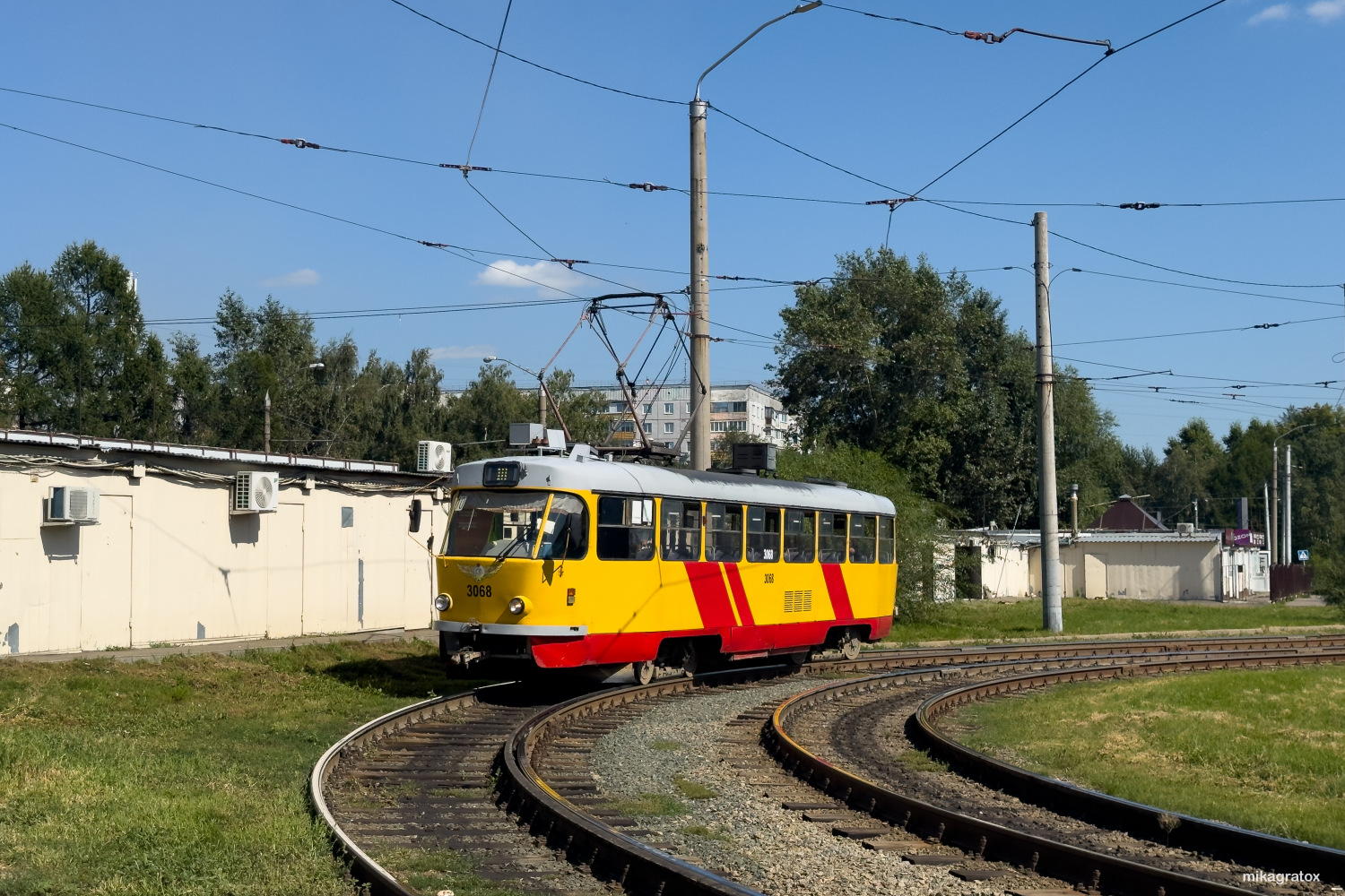 Фото